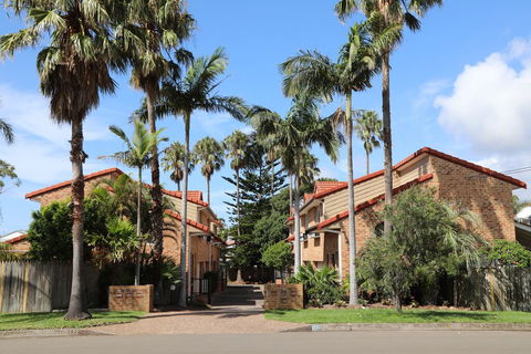 Pacific Palms Thirroul Beach NSW - Travel Search 1