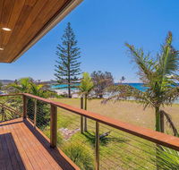 Pacifica 1 - On the beach at Brooms Head - Tourism Guide
