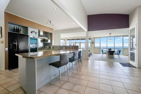 PANORAMA VIEWS - Spectacular Ocean Views - Tourism Guide 2