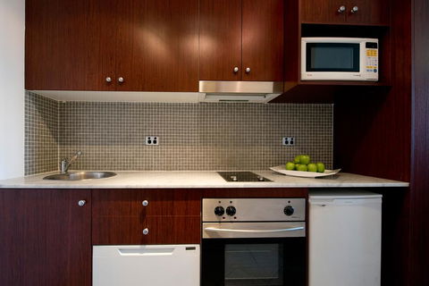 Park Regis Concierge Apartments - Cruises Travel 1