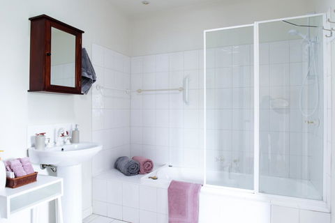 Parker Lodge Maldon - Travel Agents 2