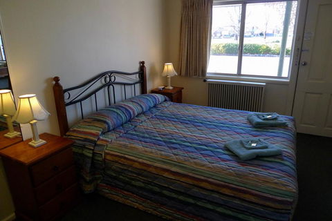 Parkhaven Motel - Travel Agents 3
