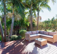 Pawprints 123 Bagnalls Beach Road - Cruises Travel