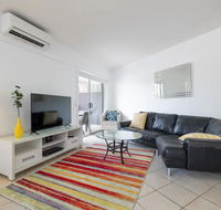 Peaceful 1 Bedroom Apartment with Parking - Tourism Guide