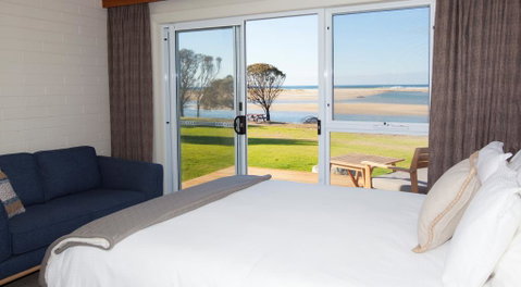 Pelican Sands Scamander - Tourism Guide 1