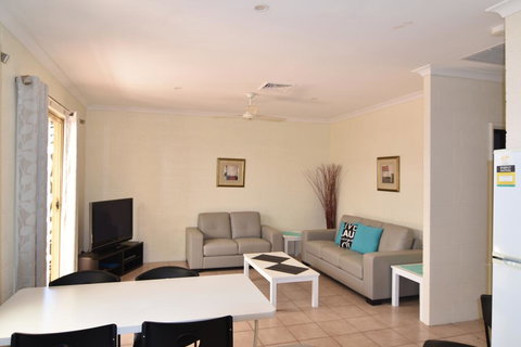 Pelican's Nest - Travel Agents 2