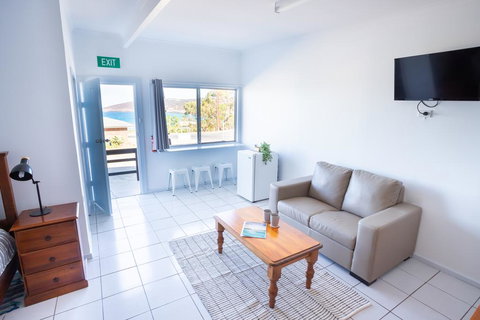 Penneshaw Beach Stay - Travel Search 0