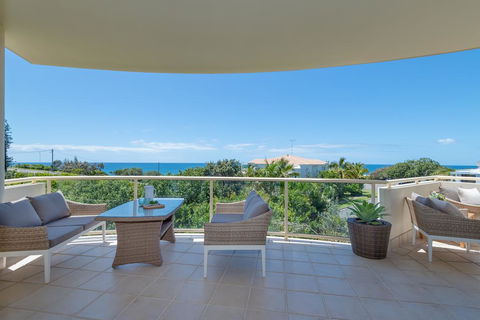 Penthouse Luxe, Sunrise Beach - Travel Search 3