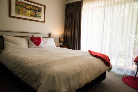 Perth City Retreat - Travel Search 1