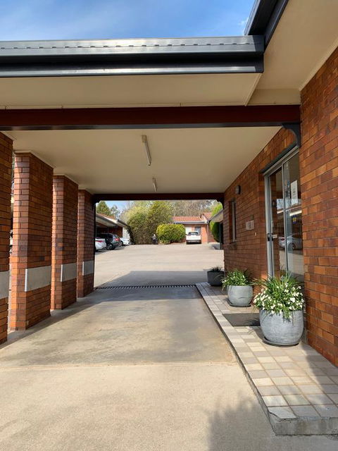 Peter Allen Motor Inn - Travel Search 1