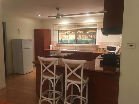 Petes Place - Travel Search 3