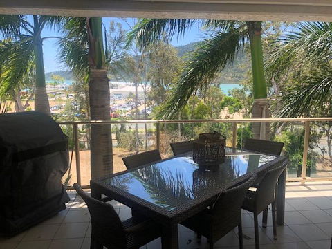 Phil's Place On Airlie - Travel Search 0