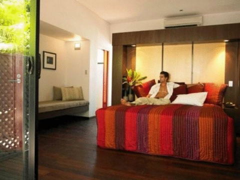 Pinctada McAlpine House - Travel Search 1