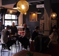Pint On Punt Backpackers - Tourism Guide