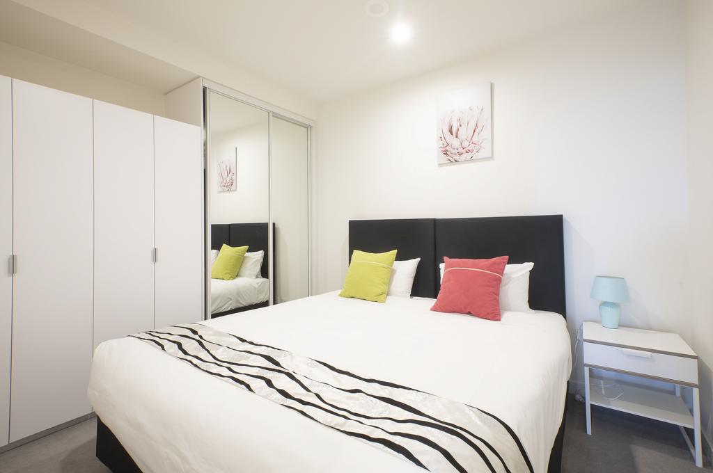 Melbourne VIC Tourism Guide