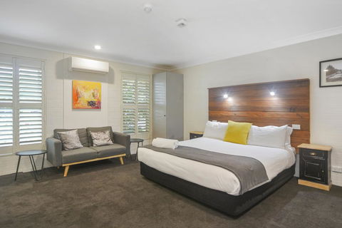 Pleasant Way River Lodge - Travel Agents 0