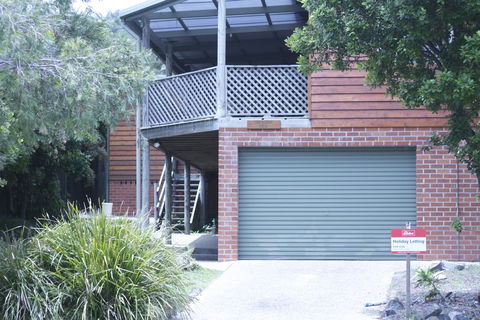 Point Break 14 Korogora Street - Travel Search 1