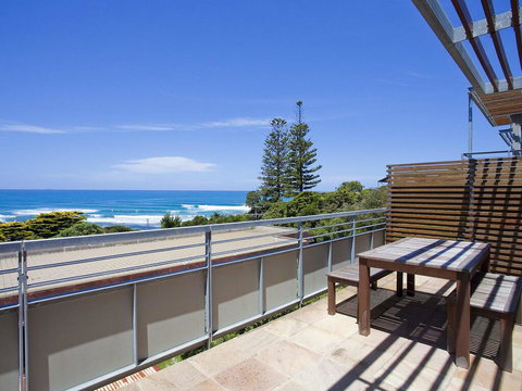 POINT GREY APARTMENT 14 - The Point - Travel Agents 0