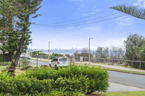 POINTVIEW LODGE, UNIT 1 - Tourism Guide 3