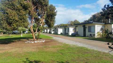 Port Lincoln Caravan Park - Cruises Travel 1