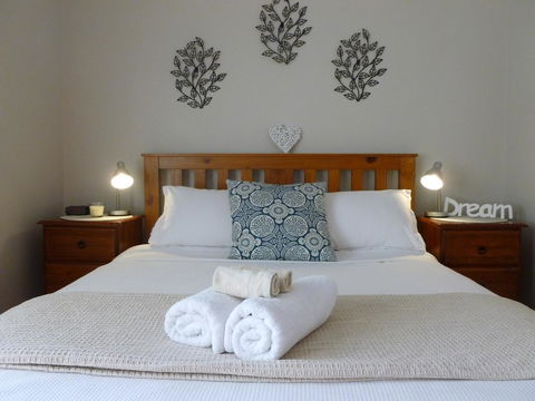 Port Lincoln Holiday Houses - Cruises Travel 2