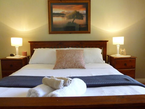 Port Lincoln Holiday Houses - Cruises Travel 0