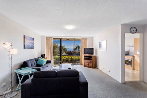 Portside, Unit 8/1 Donald Street - Cruises Travel 3