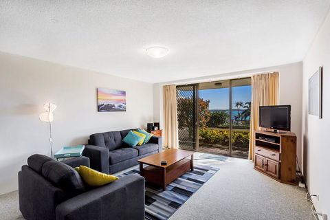 Portside, Unit 8/1 Donald Street - Cruises Travel 2