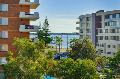 Portview 8, 8/2 Waugh Street - Travel Agents 1