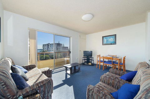 Portview 8, 8/2 Waugh Street - Travel Agents 2