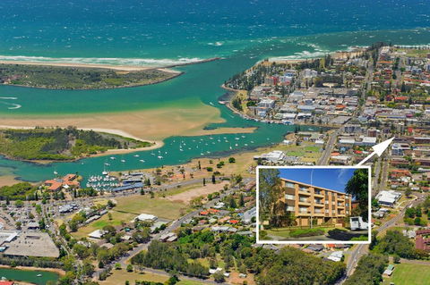 Portview 8, 8/2 Waugh Street - Travel Agents 0
