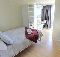Private modern room - Plaza Building- in City Centre - Cruises Travel