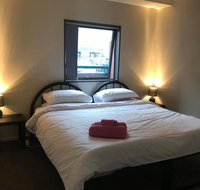 Private Room King Bed Heart Of Melbourne - Tourism Guide