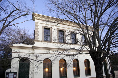 Provenance Accommodation - Travel Search 0