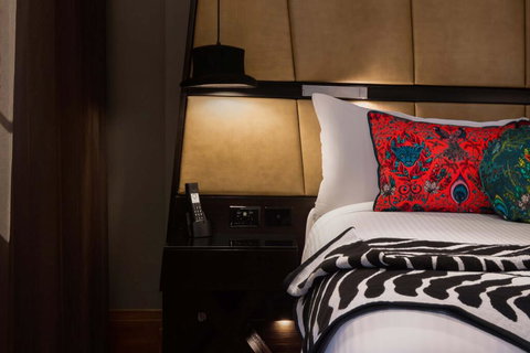 QT Sydney - Tourism Guide 1