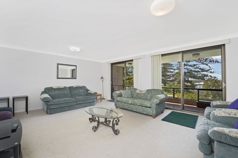 Quarterdeck 7 7 Stewart Street - Travel Agents 2