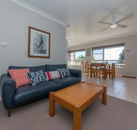 Quarterdeck Unit 1/ 12 Magnus Street - Cruises Travel