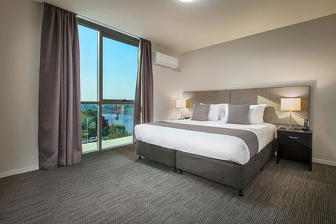 Quest Rockhampton - Travel Agents 3