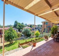 Quiet and spacious living close to all attractions - Tourism Guide