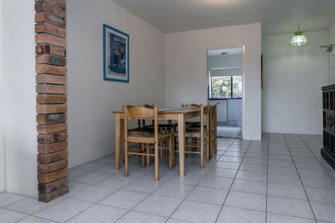 Radburn, Unit 3, 17 Ondine Close - Cruises Travel 3