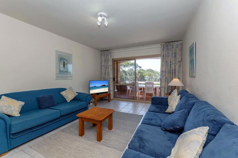 Radburn, Unit 3, 17 Ondine Close - Cruises Travel 1
