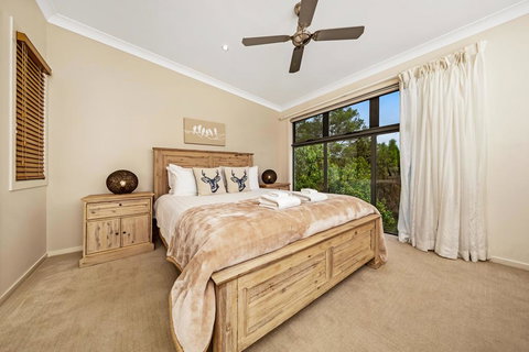 Ravensbourne Escape - Silverwood Lodge - Travel Agents 3