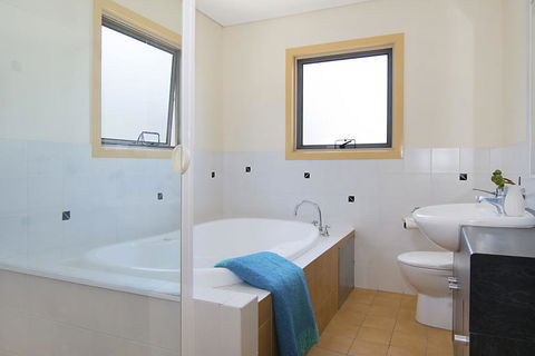 Reef - Located At Lennox Head - Cruises Travel 2
