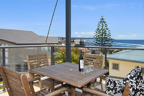 Reef - Located At Lennox Head - Cruises Travel 1