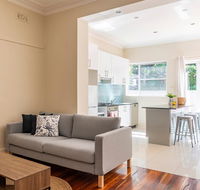 RELAXED FAMILY HOME WILLOUGHBY - Cruises Travel