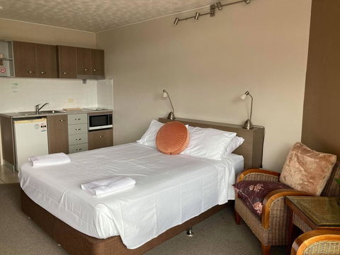 RENTAL: All $ Inclusive, Tidy Renovated Studio Apartment On The Strand, Pool,  - Cruises Travel 3