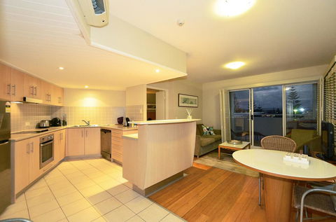 RESORT ON THE BEACH 2214/2215 - Travel Search 1