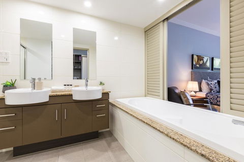 Resort Room In Paradise - Travel Search 2