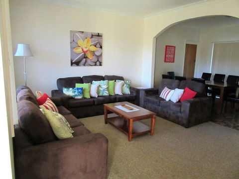 River House Mudgee - Tourism Guide 2