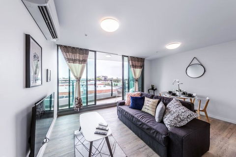 Riverside Living In Portside Wharf Hamilton - Tourism Guide 2